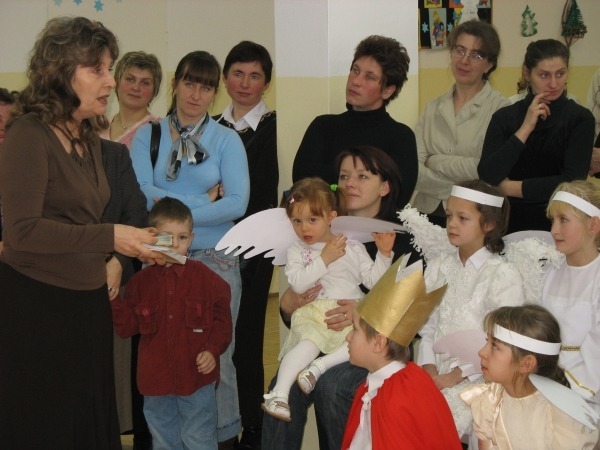                                Klub Przedszkolaka - Karolin - 2006.12.20
                        