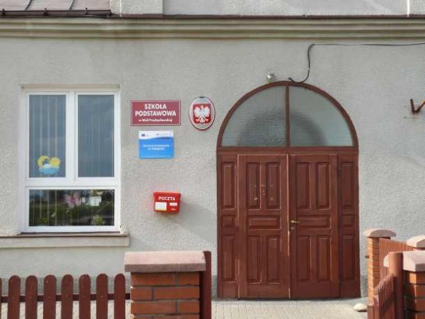 
                                                       Centrum Kształcenia Na Odległość Na Wsi w Woli Przybysławskiej
                                                
