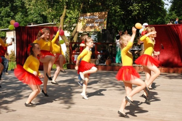 
                                                       Festyn Rodzinny - Bo wszystkie dzieci nasze są - 2008.06.22
                                                