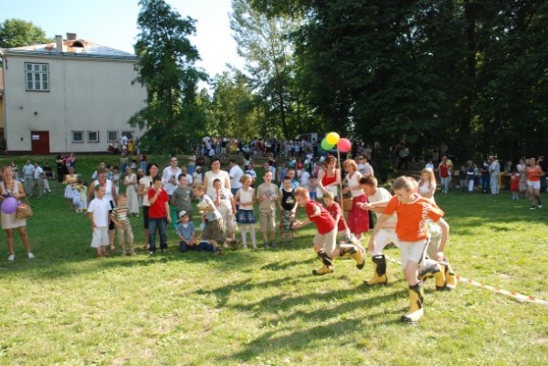 
                                                       Festyn Rodzinny - Bo wszystkie dzieci nasze są - 2008.06.22
                                                