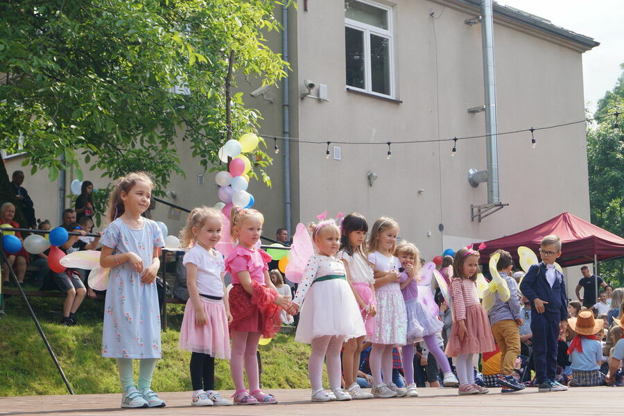                             Fotorelacja z festynu rodzinnego 18 czerwiec 2023
                        