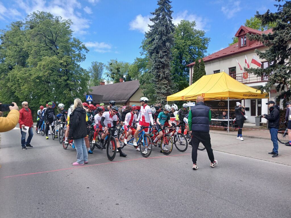                            Wyścig rowerowy
                        