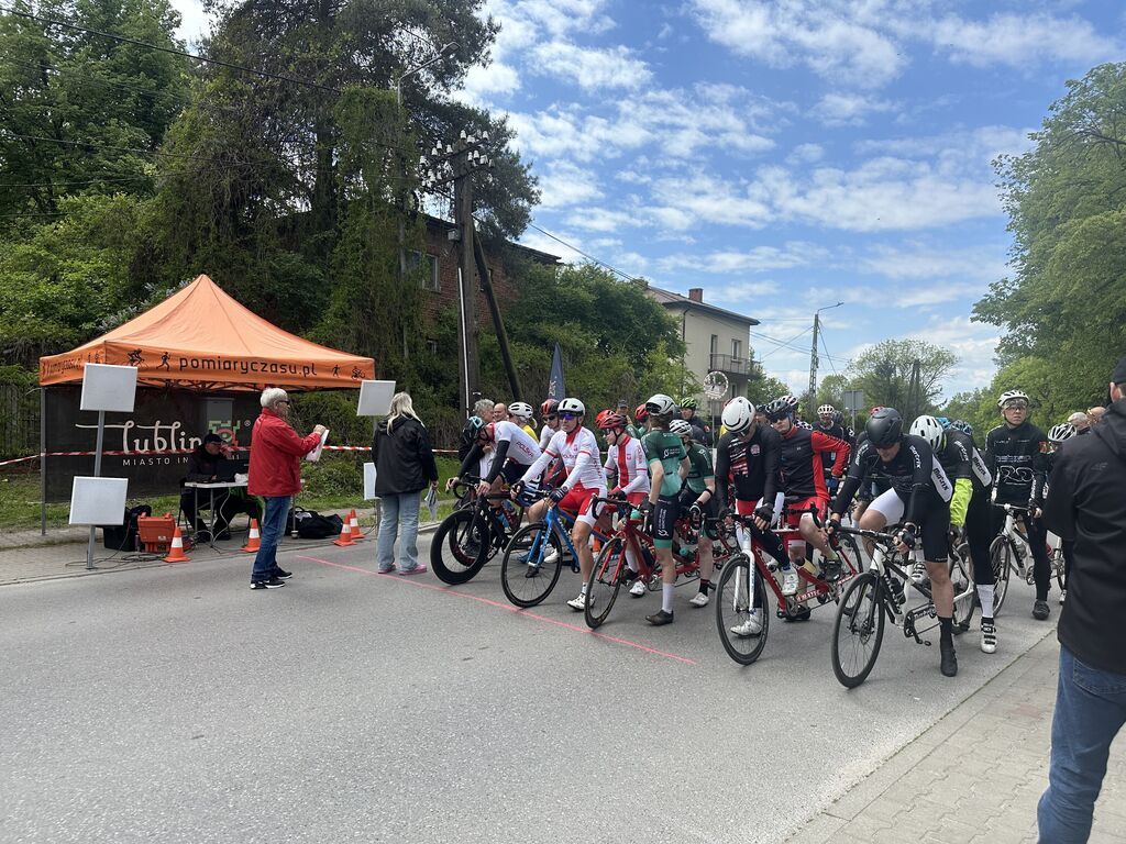                             Wyścig rowerowy
                        