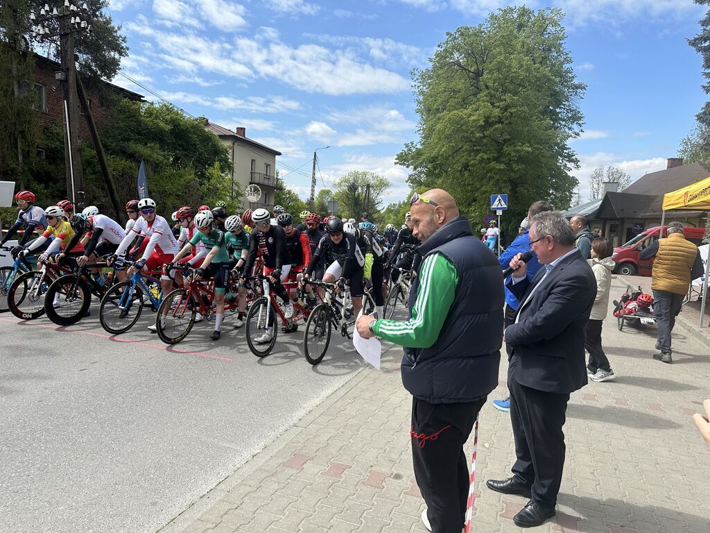                             Wyścig rowerowy
                        