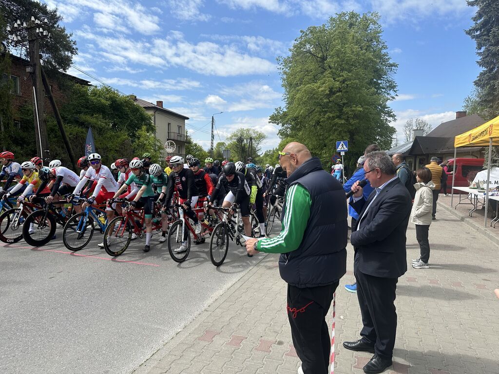                             Wyścig rowerowy
                        