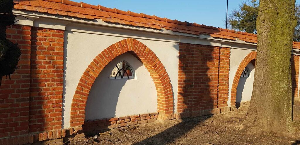                             POLSKI ŁAD
                        