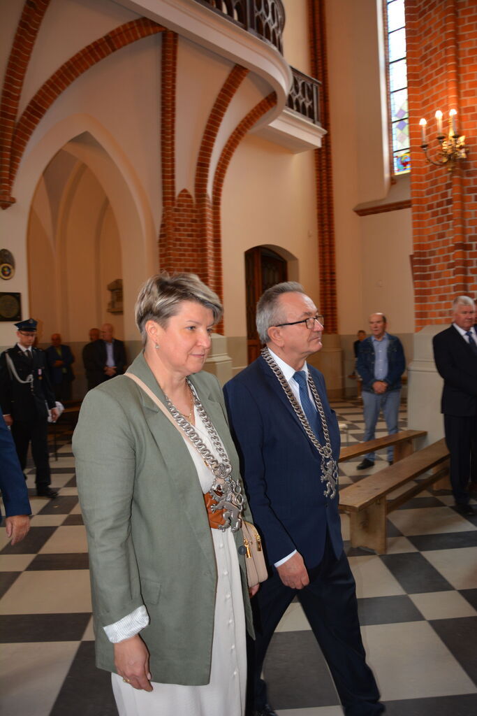                             Dożynki Gminno Parafialne 2025
                        