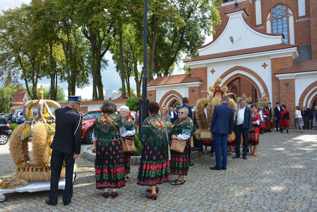                             Dożynki Gminno Parafialne 2025
                        