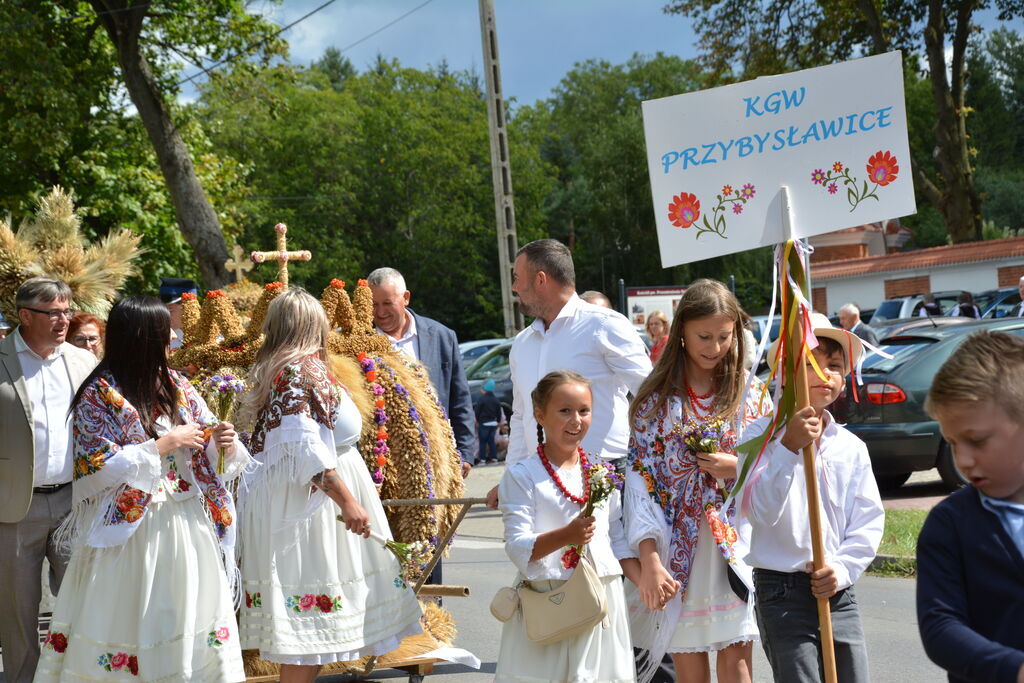                             Dożynki Gminno Parafialne 2025
                        