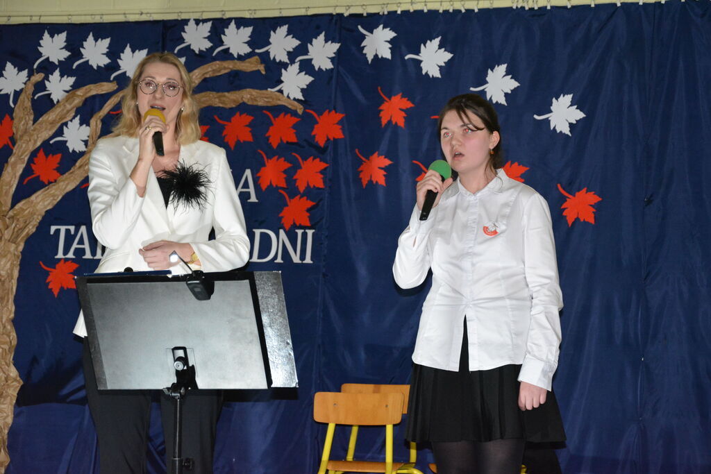                             Wieczornica Niepodległościowa
                        