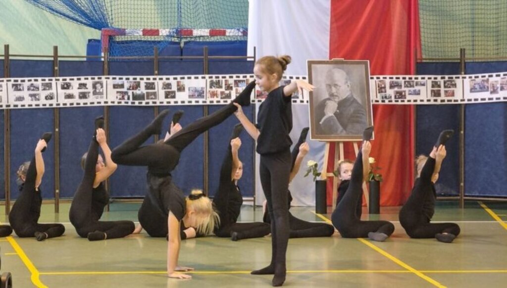 
                                                       Głusk: Jubileusz i otwarcie szkoły w Prawiednikach po rozbudowie (foto)
                                                