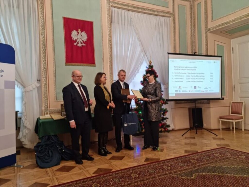 
                                                       Głusk: Lider nie schodzi z podium (foto)
                                                