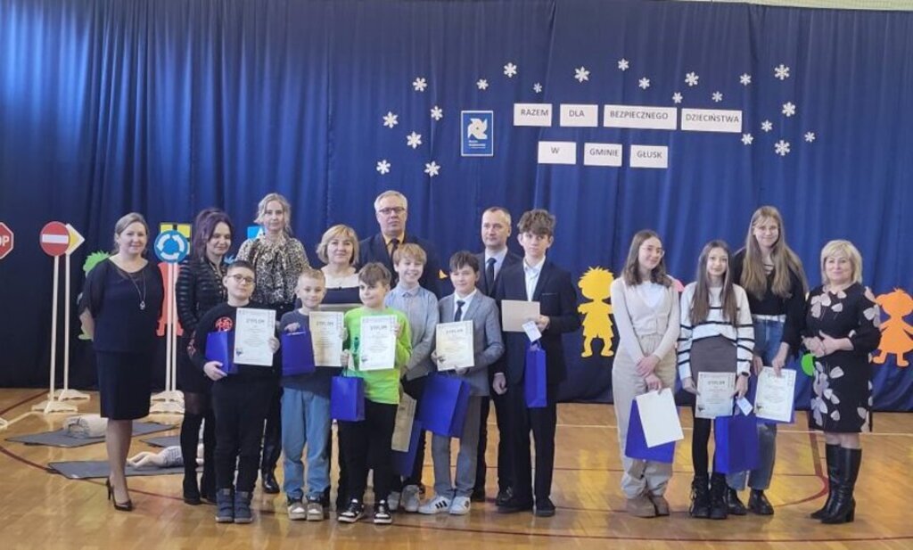 
                                                       Głusk: Razem dla bezpieczeństwa dzieci i młodzieży (foto)
                                                