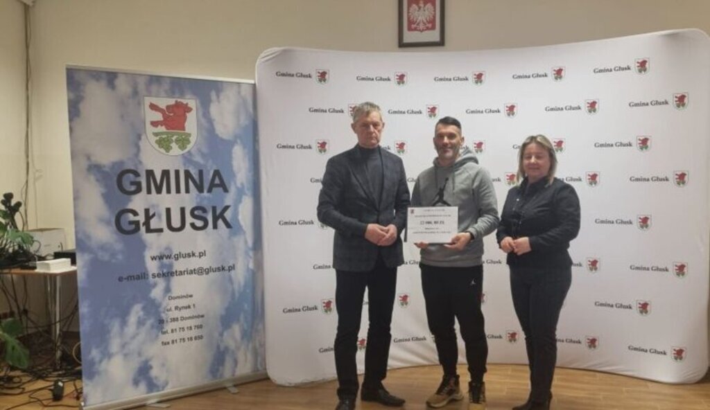 
                                                    Są umowy na zadania publiczne
                                                
