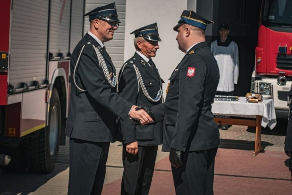 
                                                    Poświęcenie samochodu dla OSP Mętów
                                                