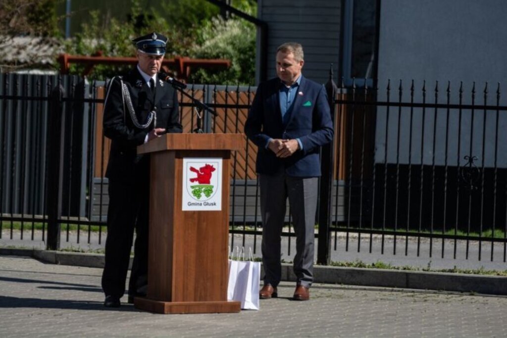 
                                                    Poświęcenie samochodu dla OSP Mętów
                                                