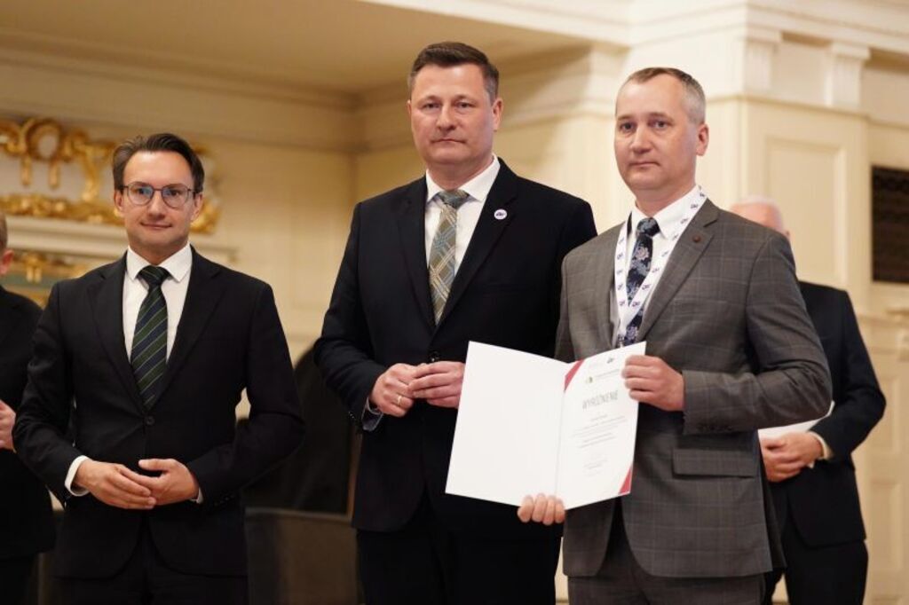 
                                                    Ogólnopolskie wyróżnienie za rozbudowę szkoły w Prawiednikach
                                                