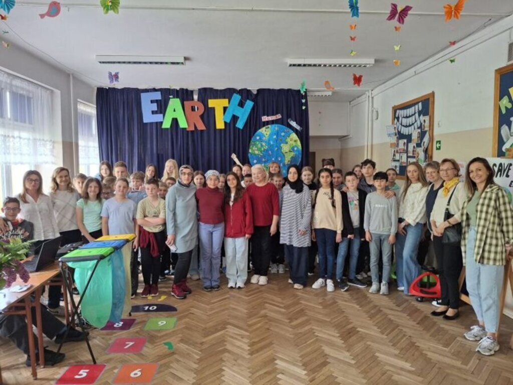 
                                                    Głusk: Troska o planetę nie zna granic (foto)
                                                