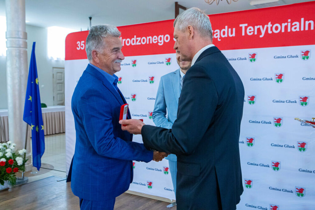
                                                    35 Lecie samorządu
                                                