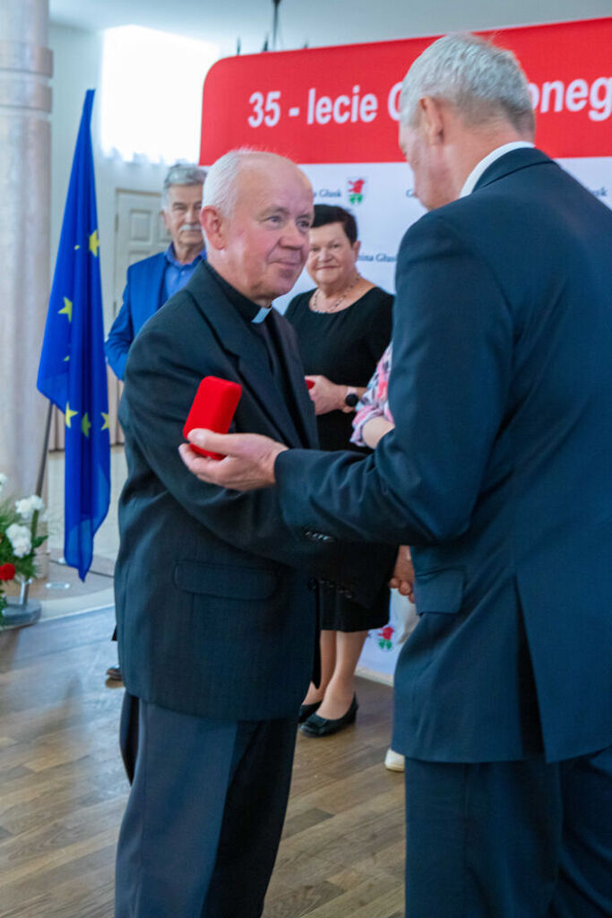 
                                                    35 Lecie samorządu
                                                