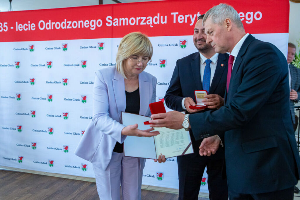 
                                                    35 Lecie samorządu
                                                