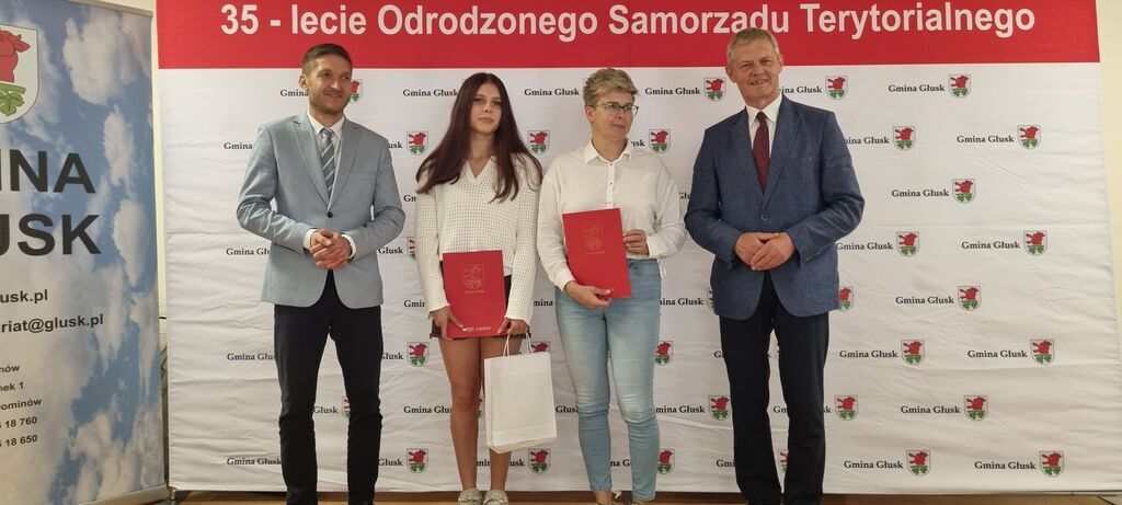 
                                                    Sesja Rady Gminy Głusk Stypendia
                                                