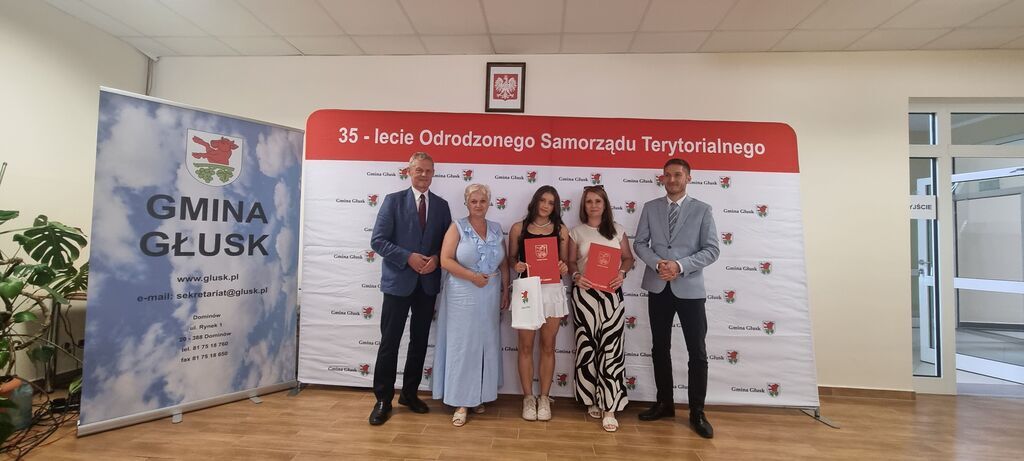 
                                                    Sesja Rady Gminy Głusk Stypendia
                                                