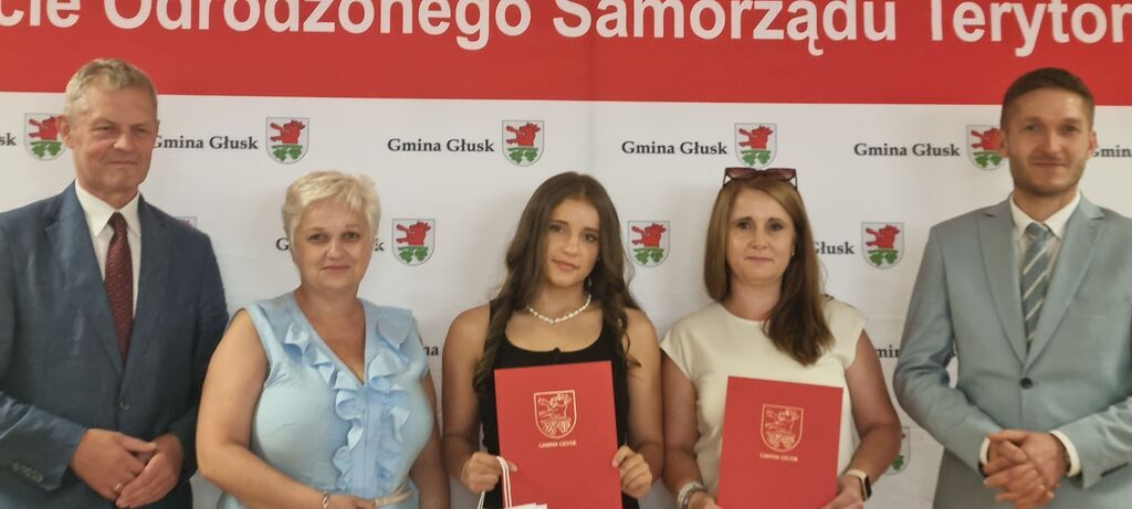 
                                                    Sesja Rady Gminy Głusk Stypendia
                                                