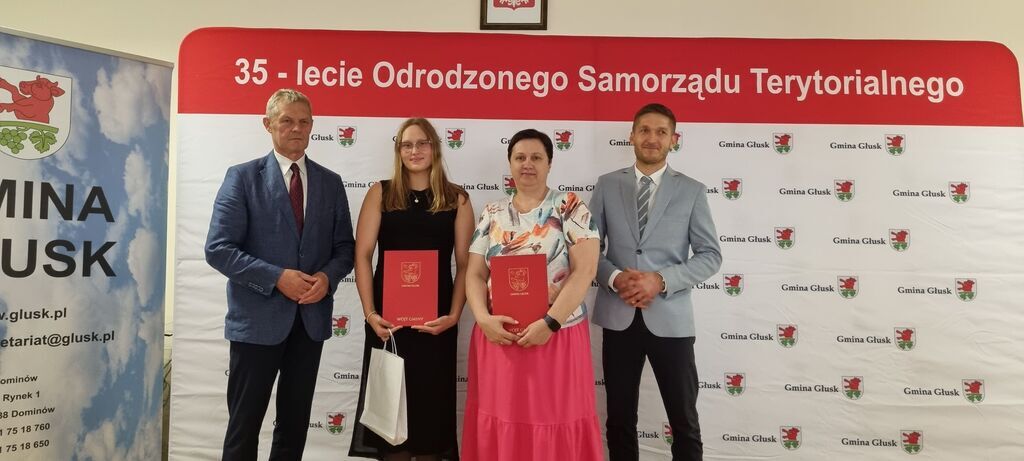 
                                                    Sesja Rady Gminy Głusk Stypendia
                                                