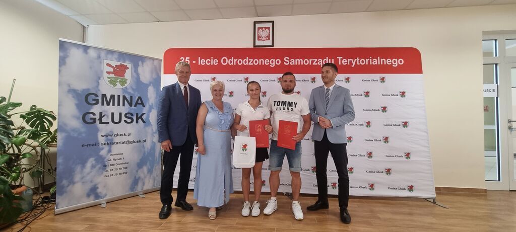 
                                                    Sesja Rady Gminy Głusk Stypendia
                                                