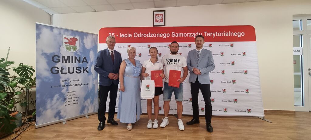
                                                    Sesja Rady Gminy Głusk Stypendia
                                                