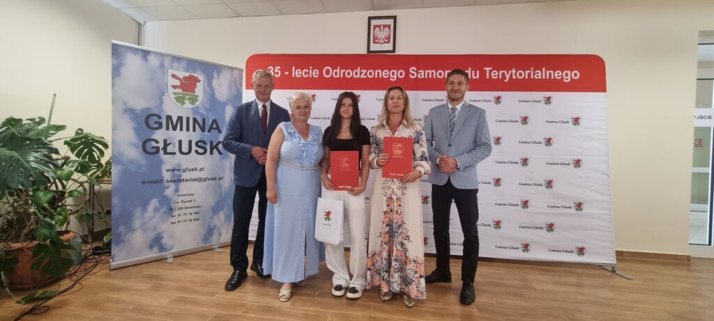 
                                                    Sesja Rady Gminy Głusk Stypendia
                                                