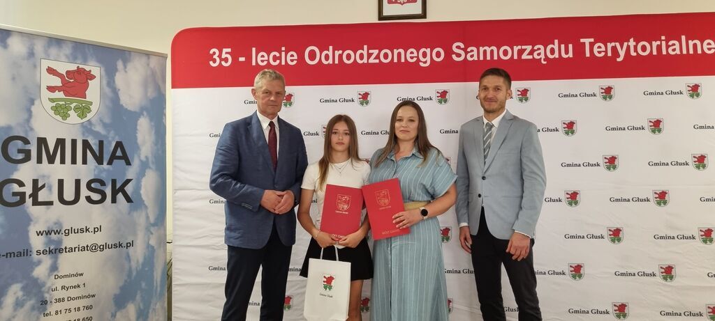 
                                                    Sesja Rady Gminy Głusk Stypendia
                                                