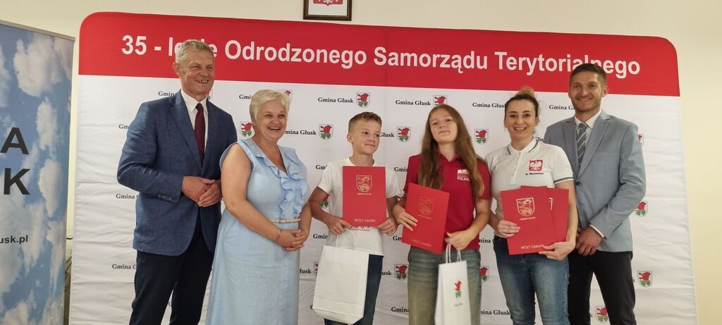 
                                                    Sesja Rady Gminy Głusk Stypendia
                                                