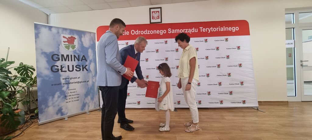 
                                                    Sesja Rady Gminy Głusk Stypendia
                                                