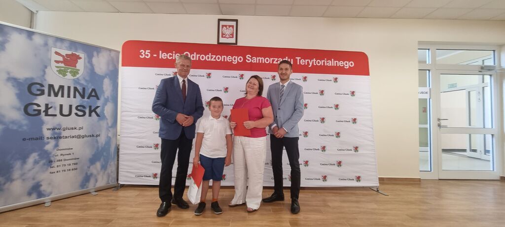 
                                                    Sesja Rady Gminy Głusk Stypendia
                                                