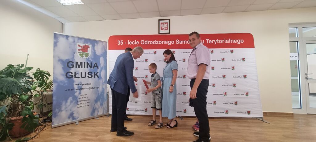 
                                                    Sesja Rady Gminy Głusk Stypendia
                                                