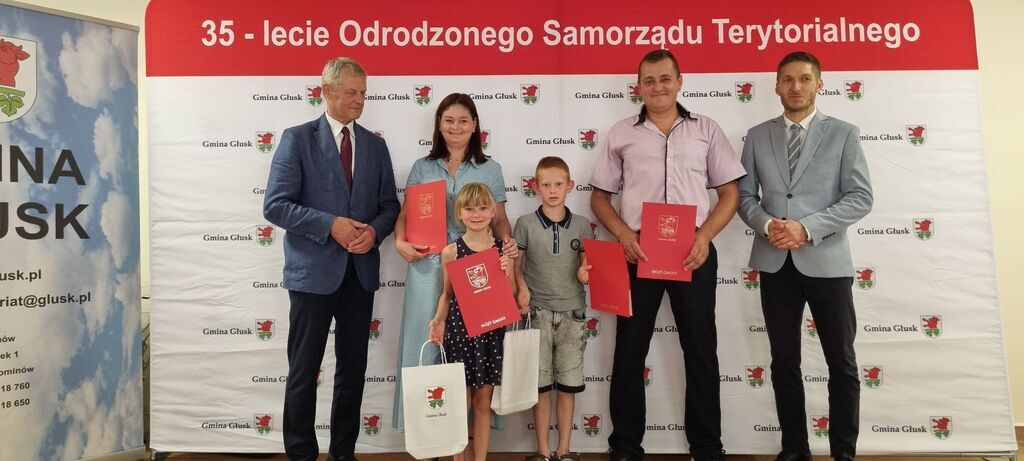 
                                                    Sesja Rady Gminy Głusk Stypendia
                                                
