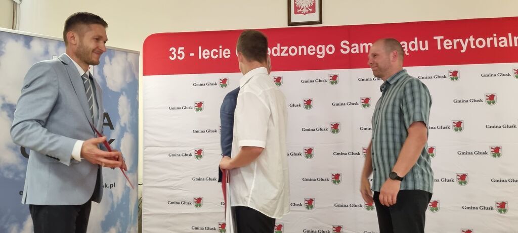 
                                                    Sesja Rady Gminy Głusk Stypendia
                                                