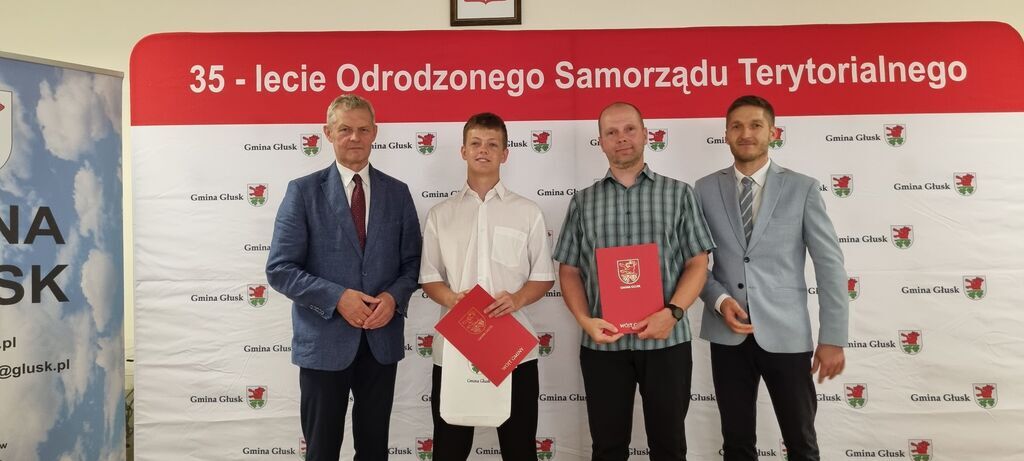 
                                                    Sesja Rady Gminy Głusk Stypendia
                                                