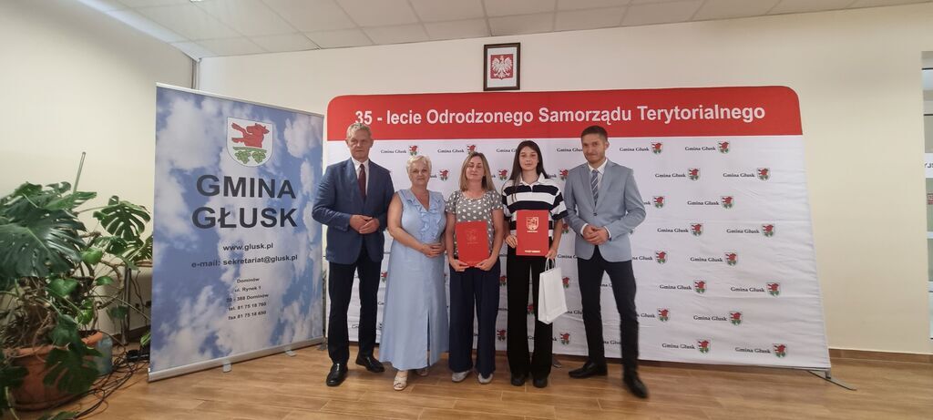 
                                                    Sesja Rady Gminy Głusk Stypendia
                                                