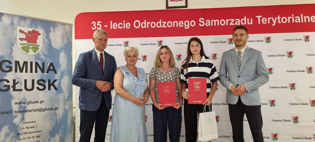 
                                                    Sesja Rady Gminy Głusk Stypendia
                                                