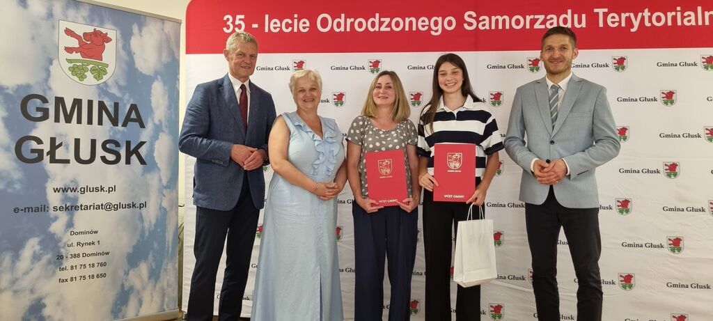 
                                                    Sesja Rady Gminy Głusk Stypendia
                                                