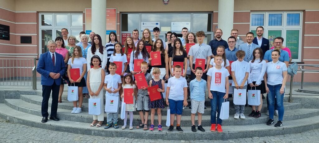 
                                                    Sesja Rady Gminy Głusk Stypendia
                                                