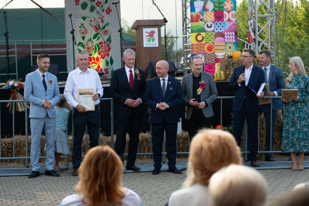 
                                                    Smart Studio Karol Niedźwiadek
                                                