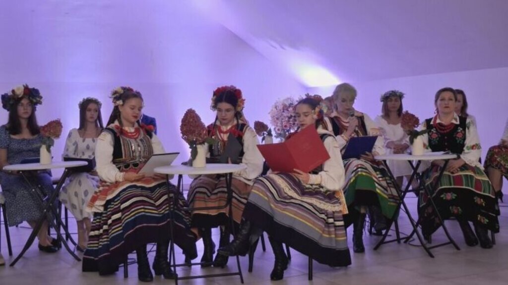 
                                                    Szlachetne zdrowie ulubuj sobie
                                                