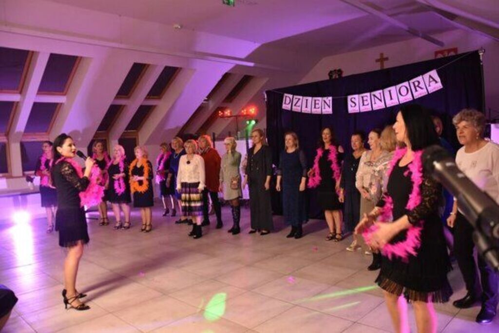 
                                                    Pierwsze święto seniorów
                                                