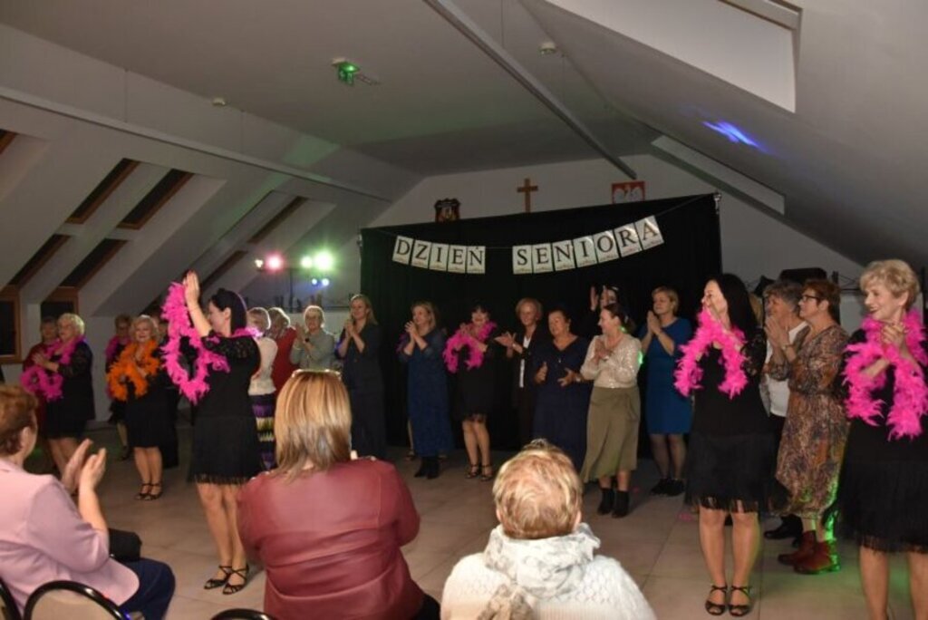 
                                                    Pierwsze święto seniorów
                                                