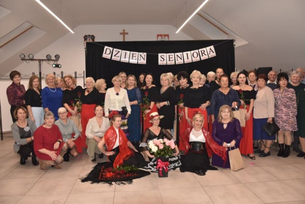 
                                                    Pierwsze święto seniorów
                                                