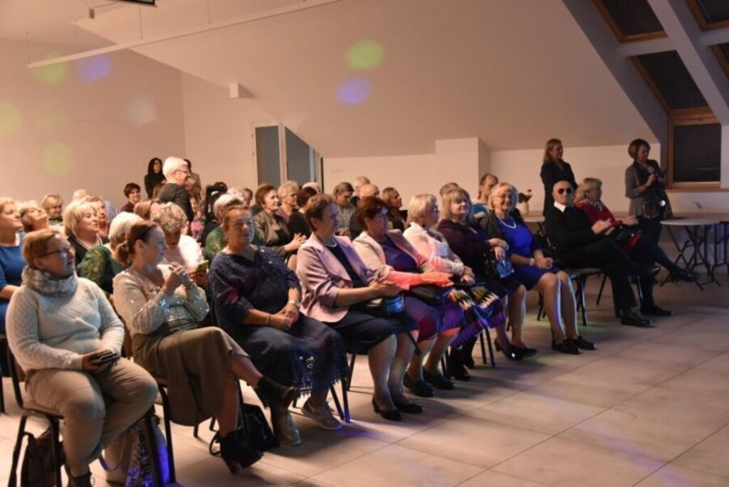 
                                                    Pierwsze święto seniorów
                                                